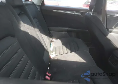 2014 Ford Fusion Se z USA, uszkodzony, nr VIN 3FA6P0H78ER136137